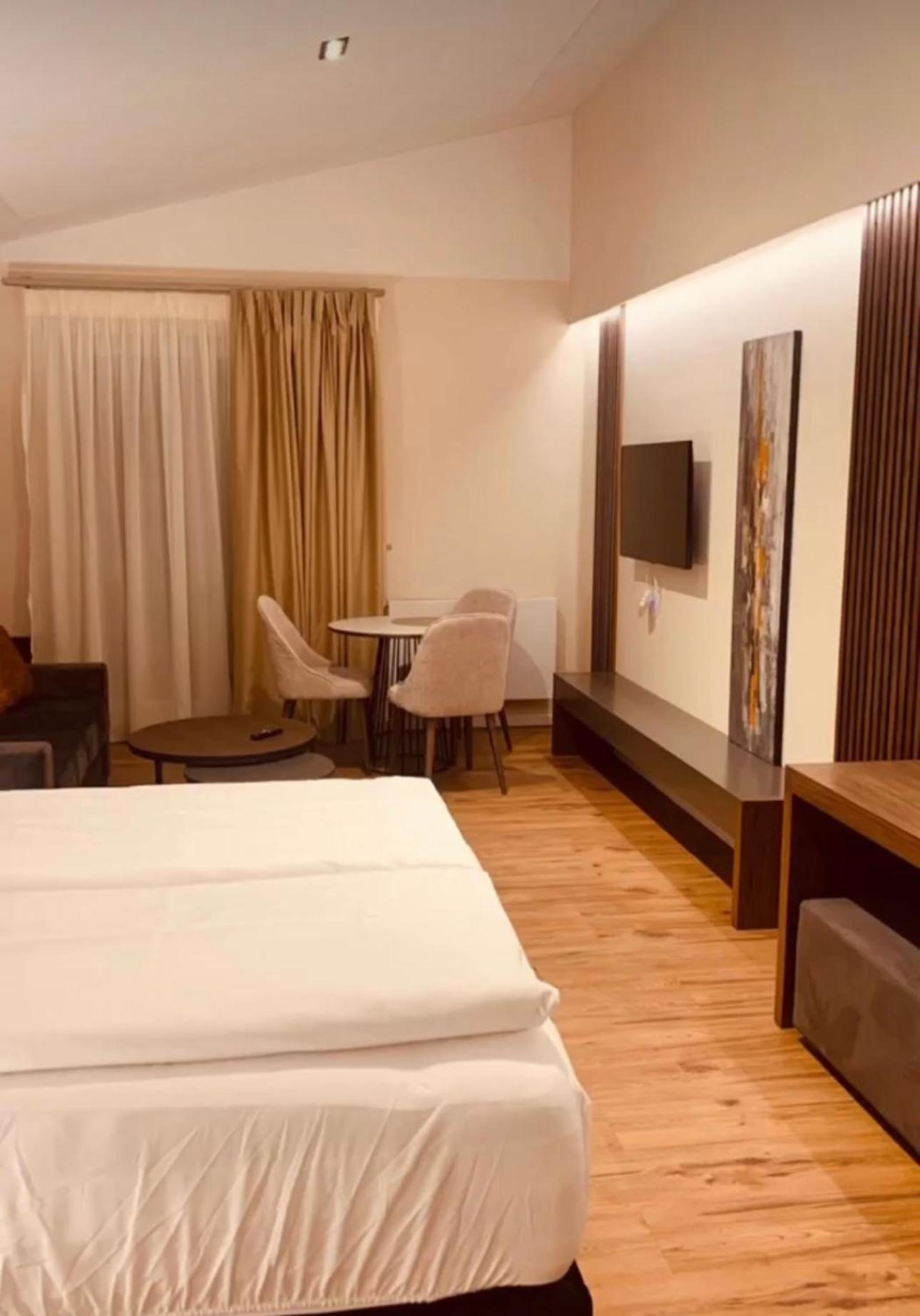 Akropolis Hotel Nuremberg Extérieur photo